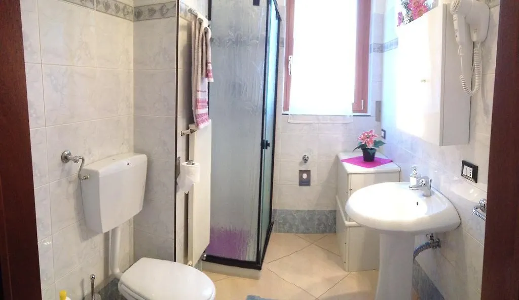 Top Suit Centro - Guest House Brugherio 0*,  Italy
