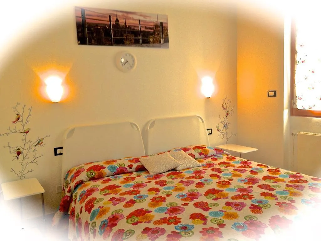 Top Suit Centro - Guest House Brugherio